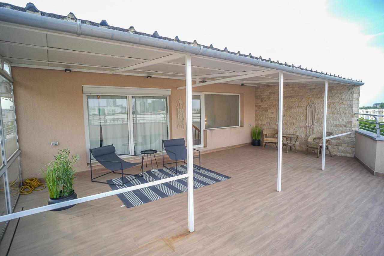 Penthouse With Huge Rooftop & Amazing City View Bukarest Eksteriør billede