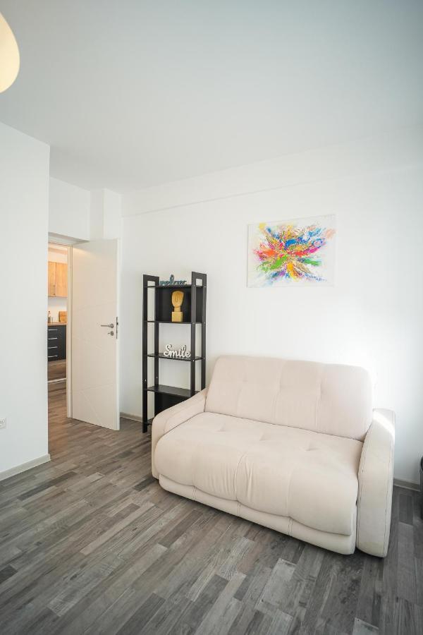 Penthouse With Huge Rooftop & Amazing City View Bukarest Eksteriør billede