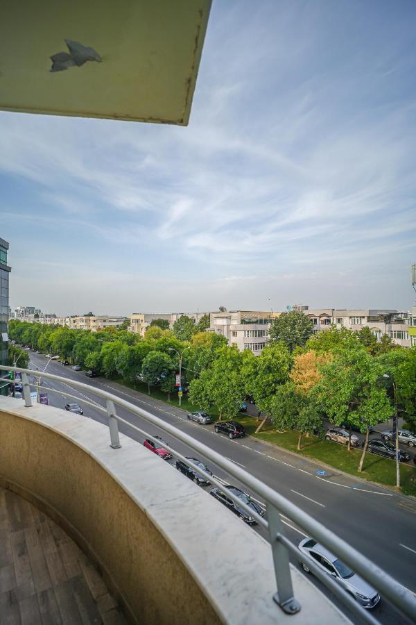 Penthouse With Huge Rooftop & Amazing City View Bukarest Eksteriør billede